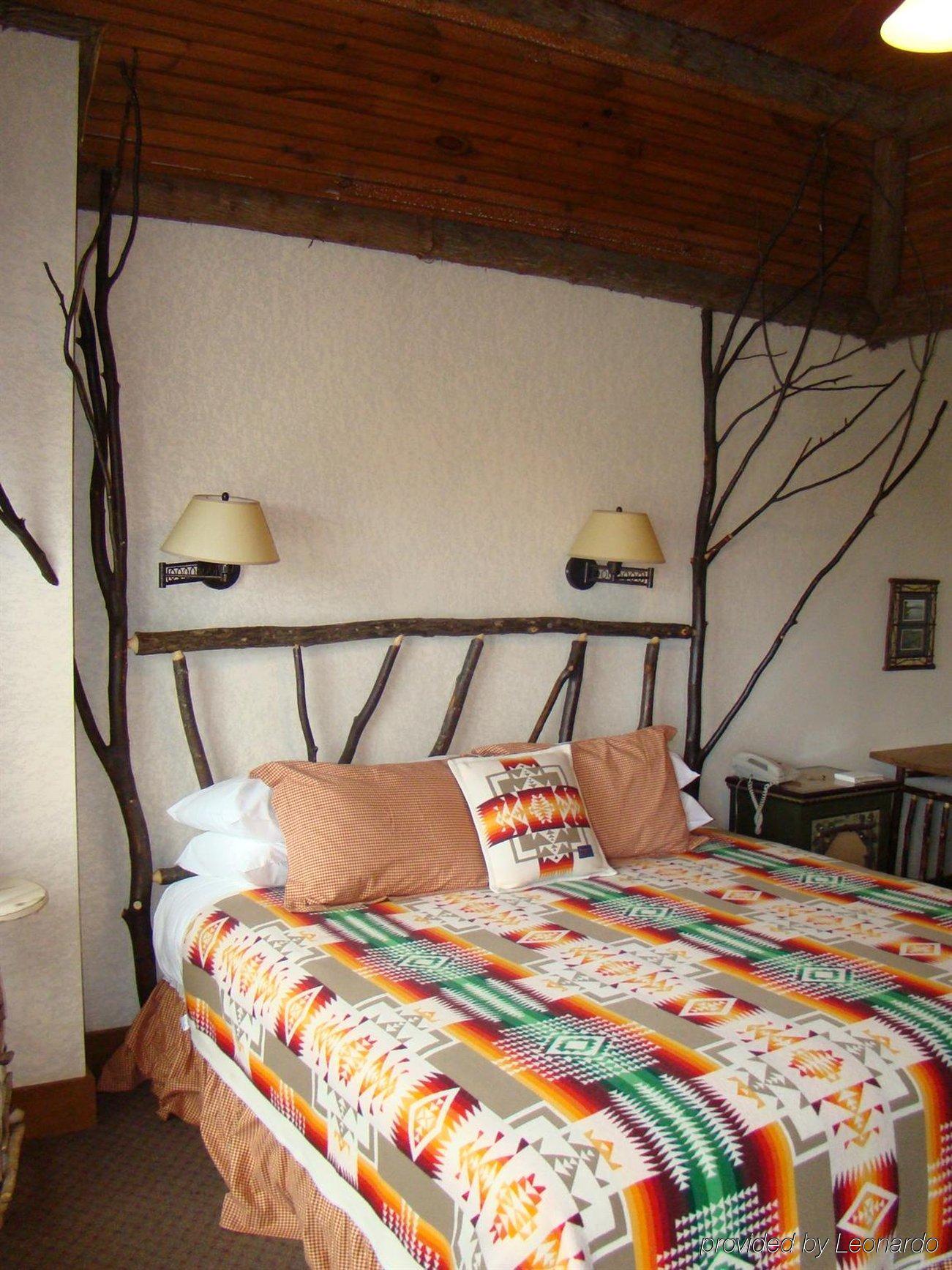 Finger Lakes Lodging Skaneateles Room photo